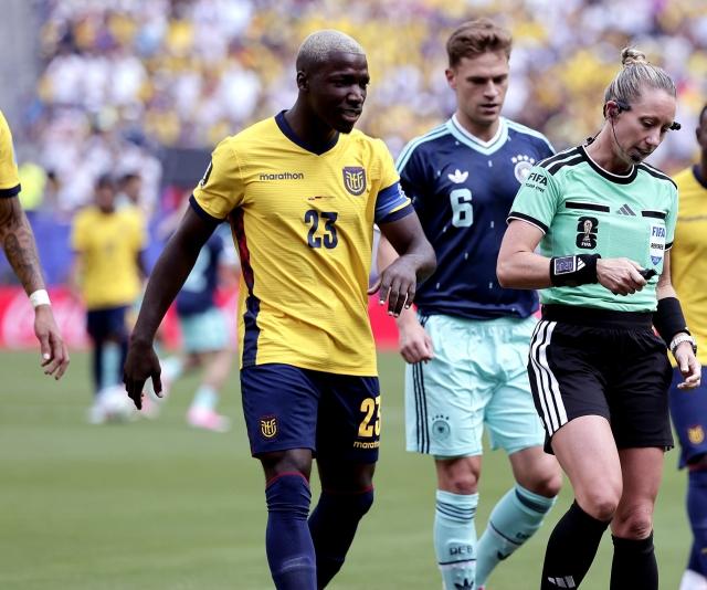 Moisés Caicedo despidió a Énner Valencia y Hernán Galíndez