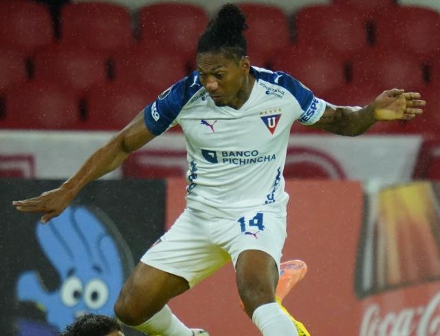 LDU confirma lesión grave de José Quintero
