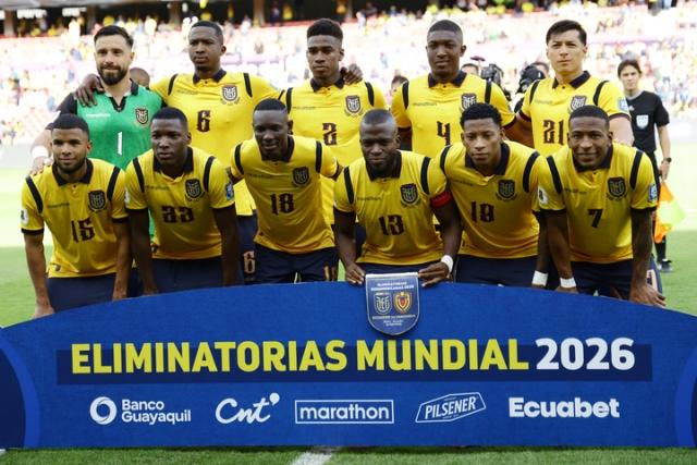 Beccacece define su alineación titular para enfrentar a Argentina en el Monumental