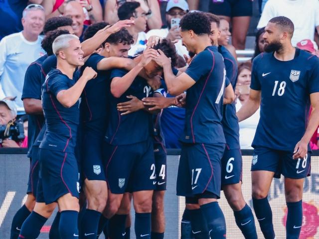 Estados Unidos aplastó a Perú 4-1 en amistoso internacional