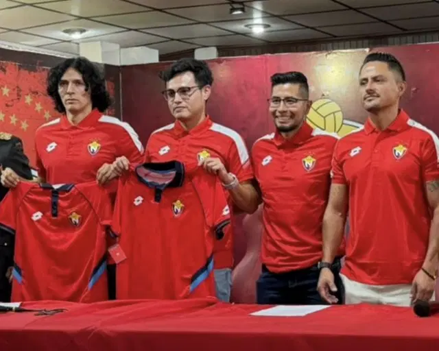 Joe Armas renuncia a El Nacional