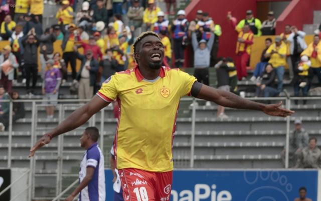Aucas oficializa el regreso de Michael Carcelén y Alan García