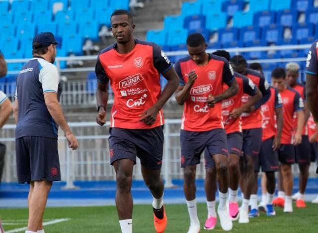 La Tri completa su primer entrenamiento antes del amistoso contra Corea