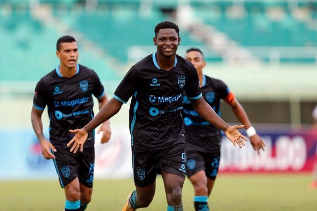Aucas corta a Japa y Sosa y abre cupos de extranjeros