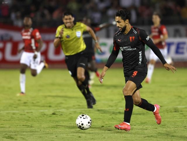 Jeison Medina deja LDU y confirma su llegada al DIM