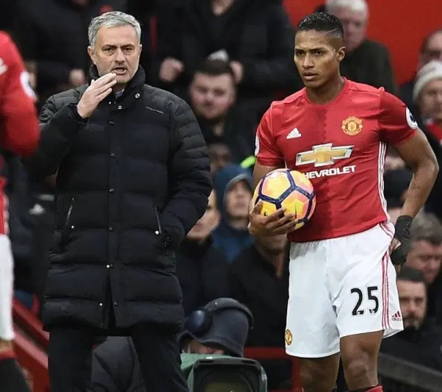 Jéfferson Montero se ofrece como intermediario para llevar a Mourinho a la Selección