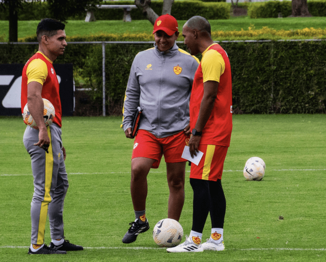 Juan Pablo Buch renuncia inesperadamente a Libertad FC en pleno receso