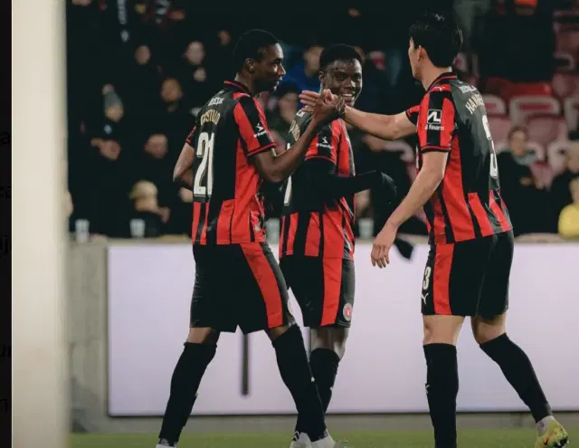 ¡MIDTJYLLAND BAILA A SU SON! Denil Castillo hizo gol, provocó otro y asistió para un tercero en Danish Cup