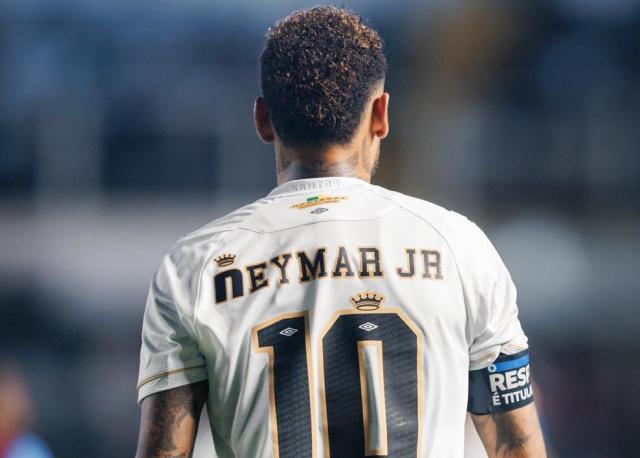 Neymar duda su viaje a Ecuador para el duelo ante Macará