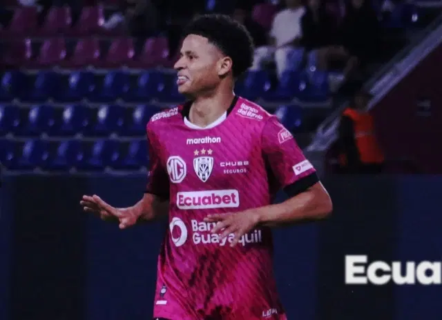 Patrik Mercado apunta a la Premier League: IDV sorprende con el cambio de destino