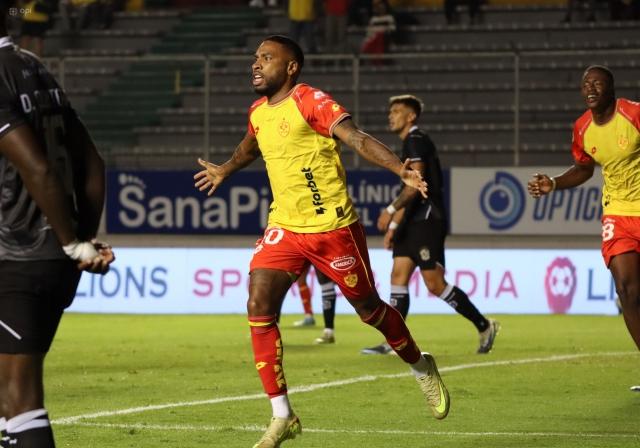 Ayrton Preciado cuestiona arbitraje en empate entre Aucas y Liga de Quito