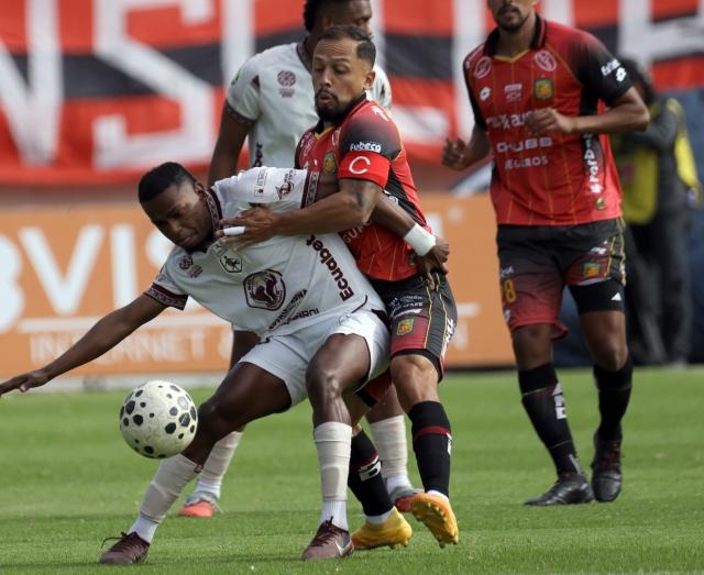 Mushuc Runa y Deportivo Cuenca empatan en duelo clave del hexagonal de descenso