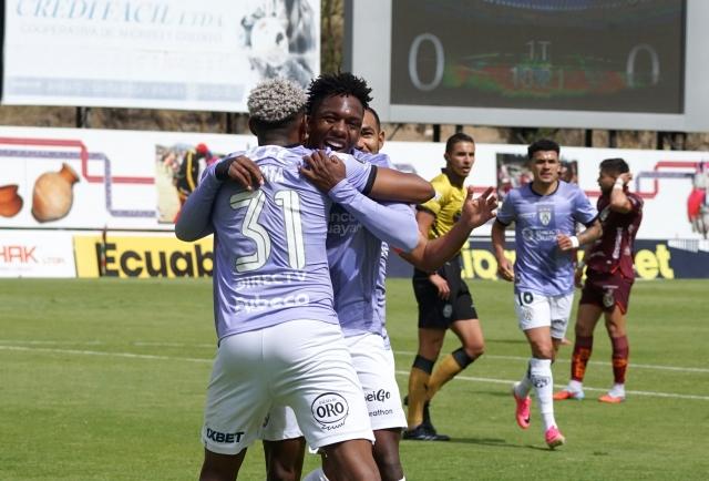 Independiente del Valle golea 1-4 a Mushuc Runa y consolida su liderato