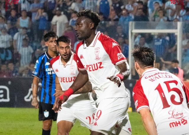 Jordy Caicedo destaca en el once ideal de extranjeros de la Liga Argentina