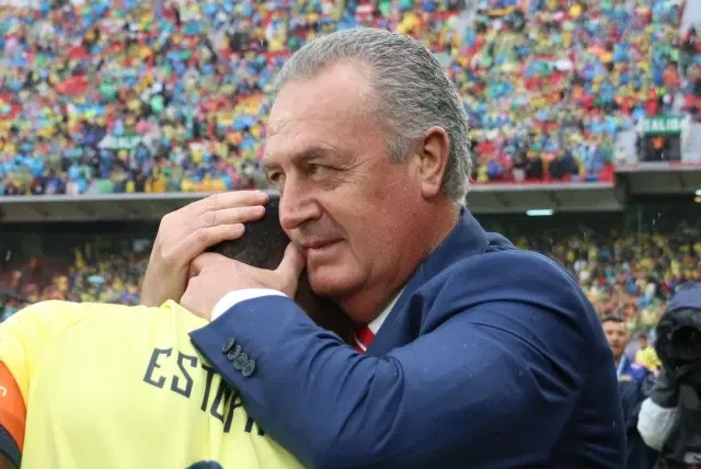 Gustavo Alfaro, siempre ligado a Ecuador, conmueve a la afición de la Tri con emotivo mensaje