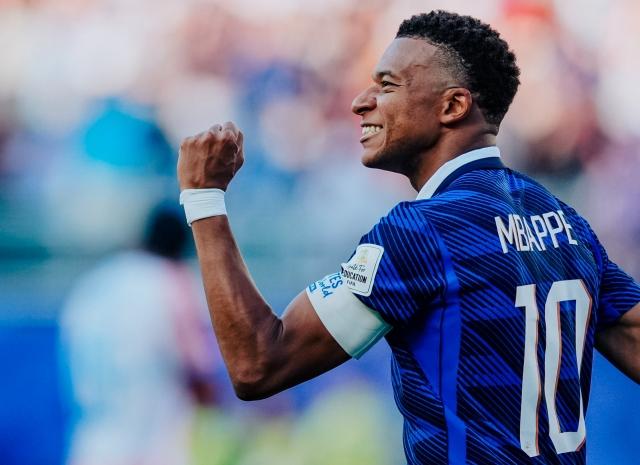 Francia supera a Turquía en la Nations League con gol de Mbappé