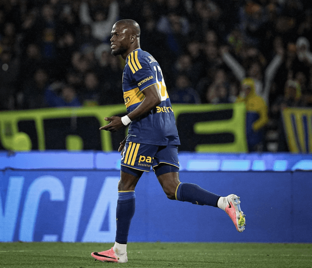 Arruabarrena defendió titularidad de Enner Valencia en Boca