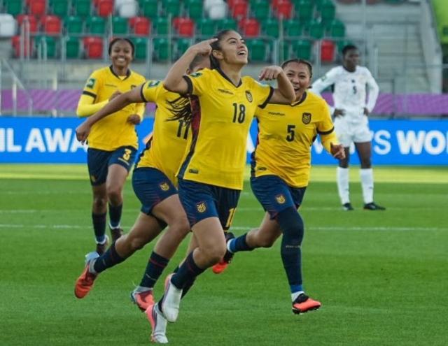 Rosa Flores, nominada al mejor gol del Mundial Sub 20 femenino