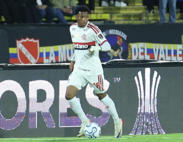 Flamengo decidirá el futuro de Gonzalo Plata y considera salida en enero