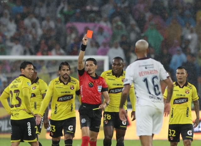 LigaPro suspende solo un partido a Deyverson y Willian Vargas