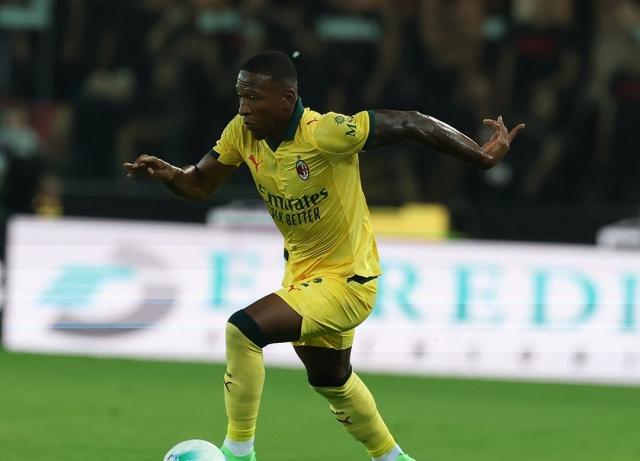 Pervis Estupiñán deslumbra en la victoria del AC Milán sobre Udinese