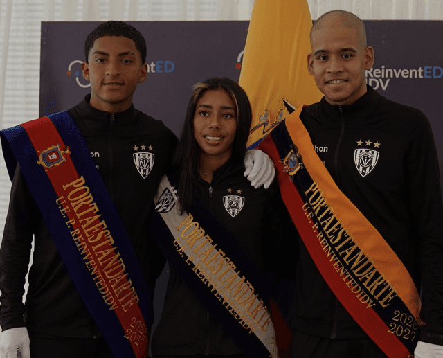 Independiente del Valle destaca a sus abanderados del colegio Reinvented IDV