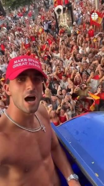 Casa Blanca reacciona a la gorra de Ferran Torres