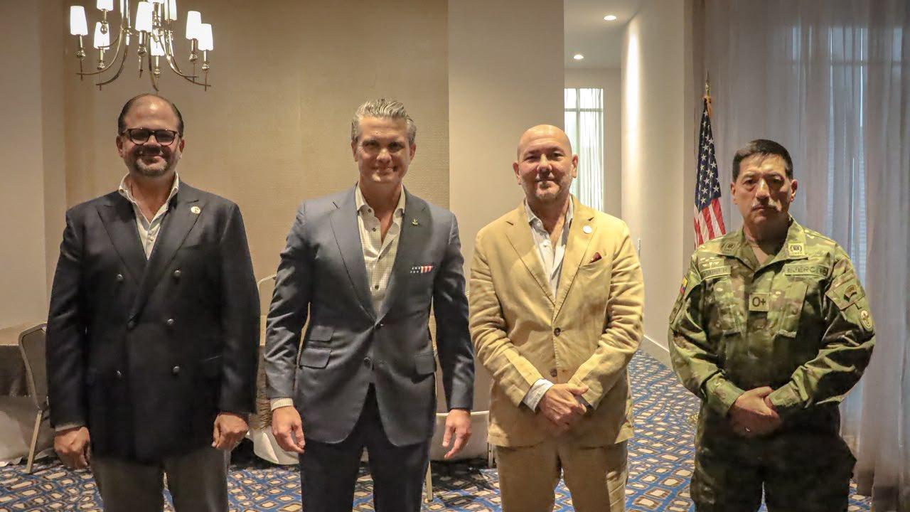 El secretario de Defensa de EE.UU. se reúne con Ecuador