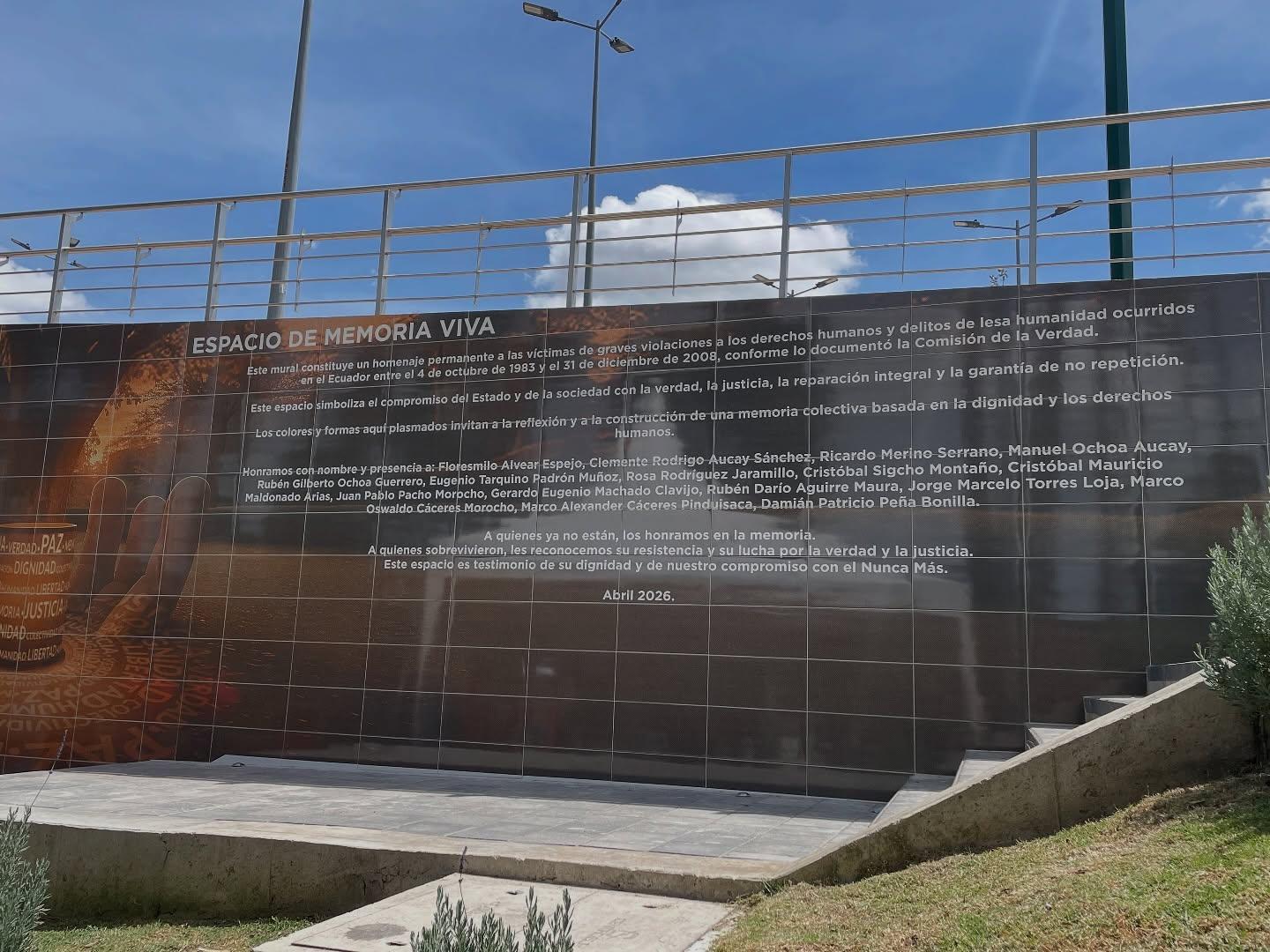 Inauguran mural en Cuenca en memoria de víctimas sin justicia