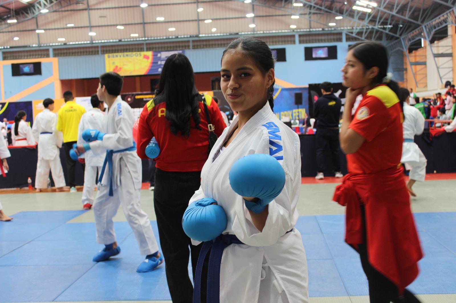 Cristhel Moncada conquista oro en karate en los Juegos Nacionales Prejuveniles