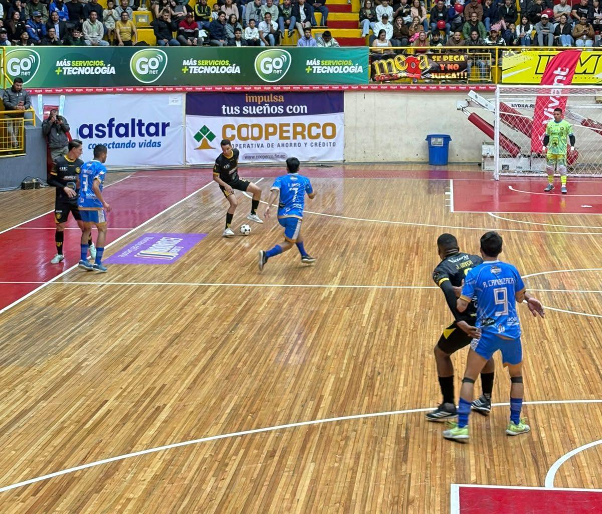 Ciudadela San Roque y Simón Bolívar se enfrentarán en semifinales del Mundialito de los Pobres
