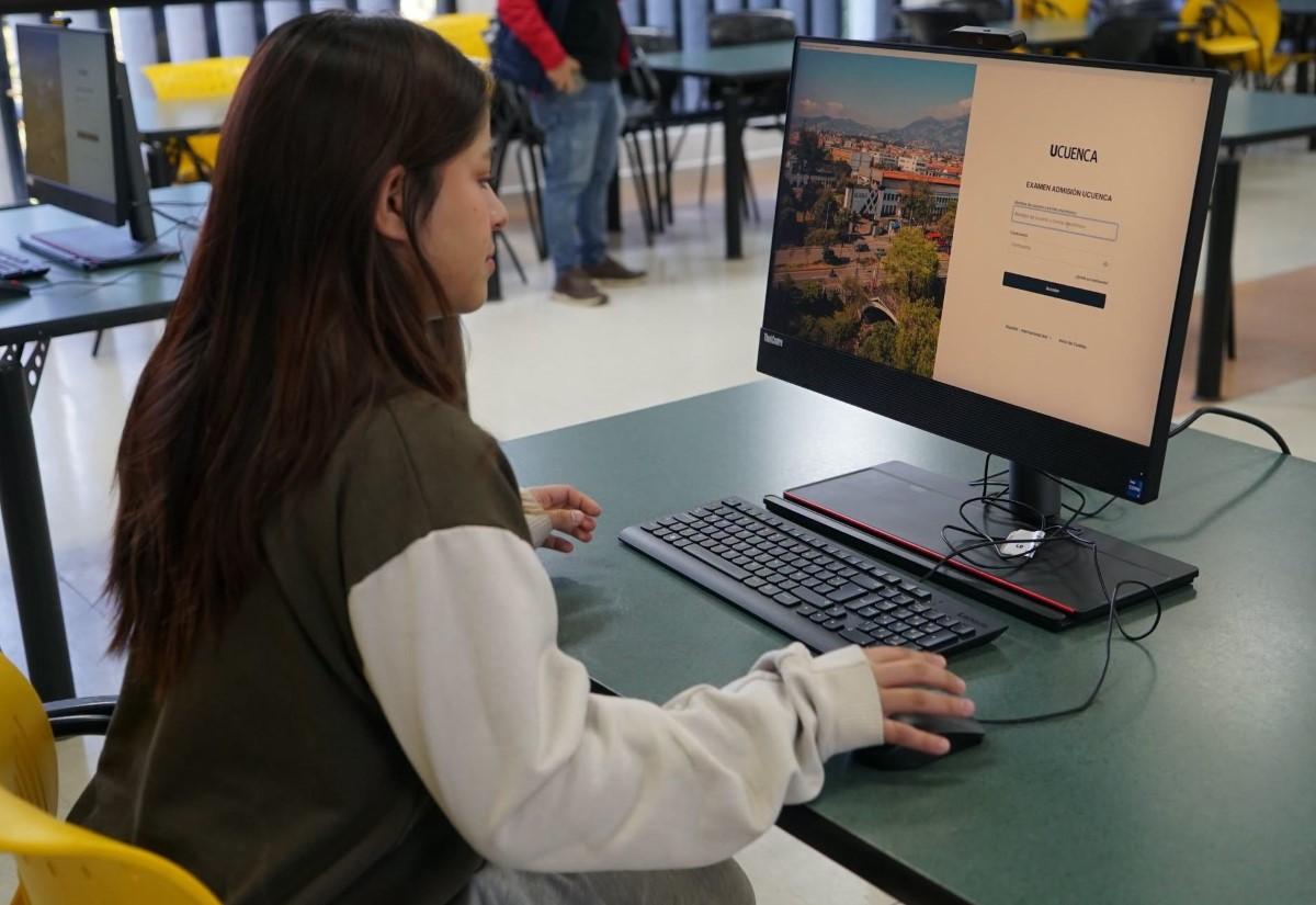 Universidad de Cuenca abre aceptación de cupos 2026