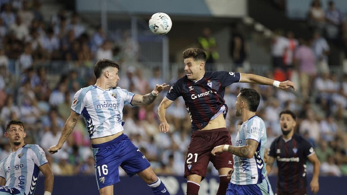 Málaga CF y SD Eibar se juegan una final por el play off