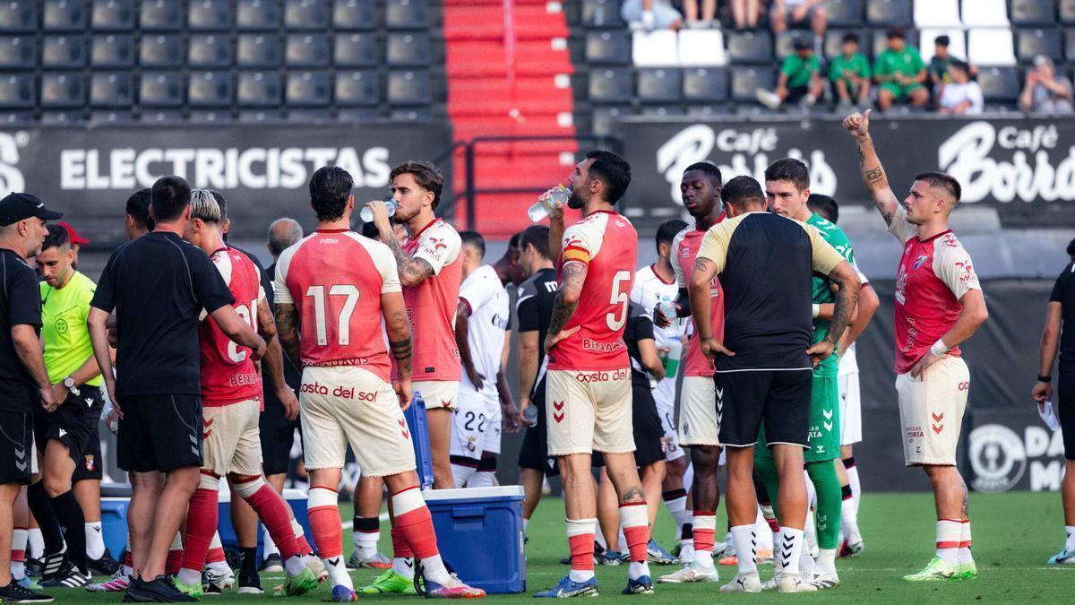 Álex Pastor regresó al fútbol tras 348 días de ausencia