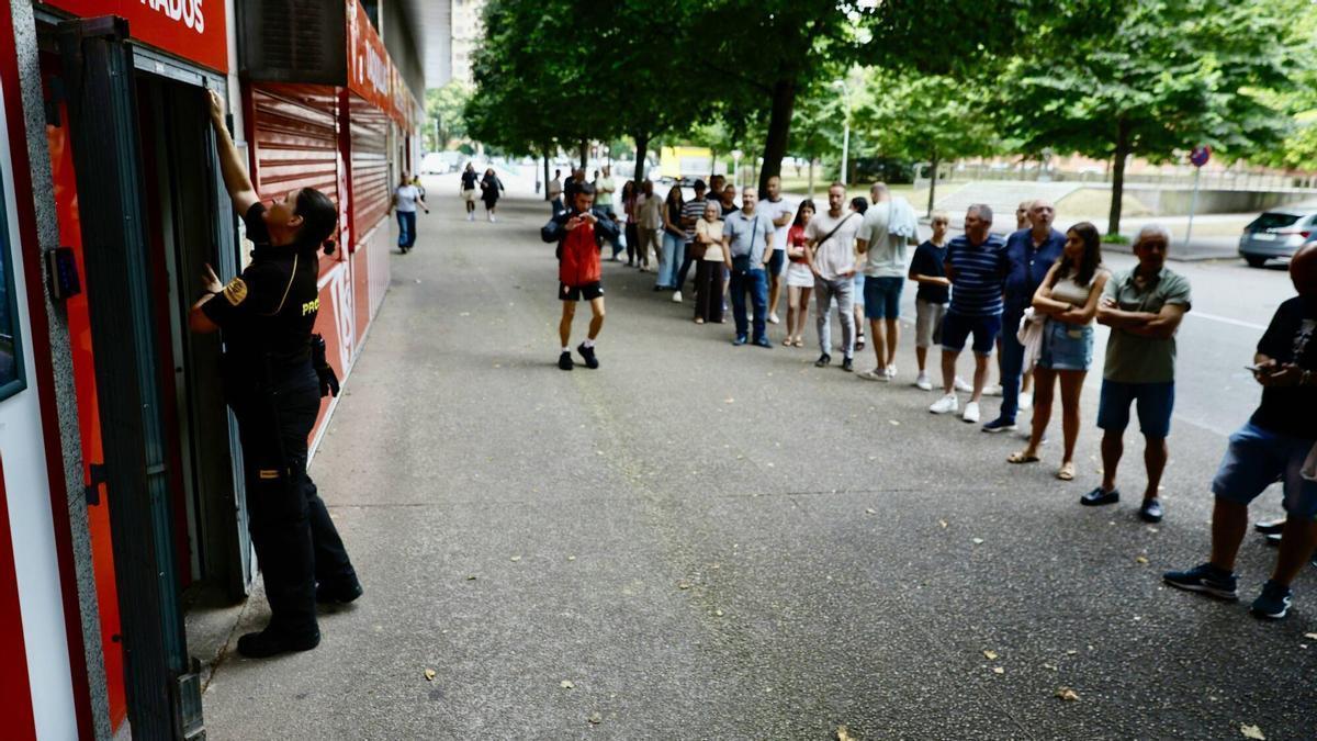 El Sporting supera los 22.500 socios en el primer día de la campaña de altas