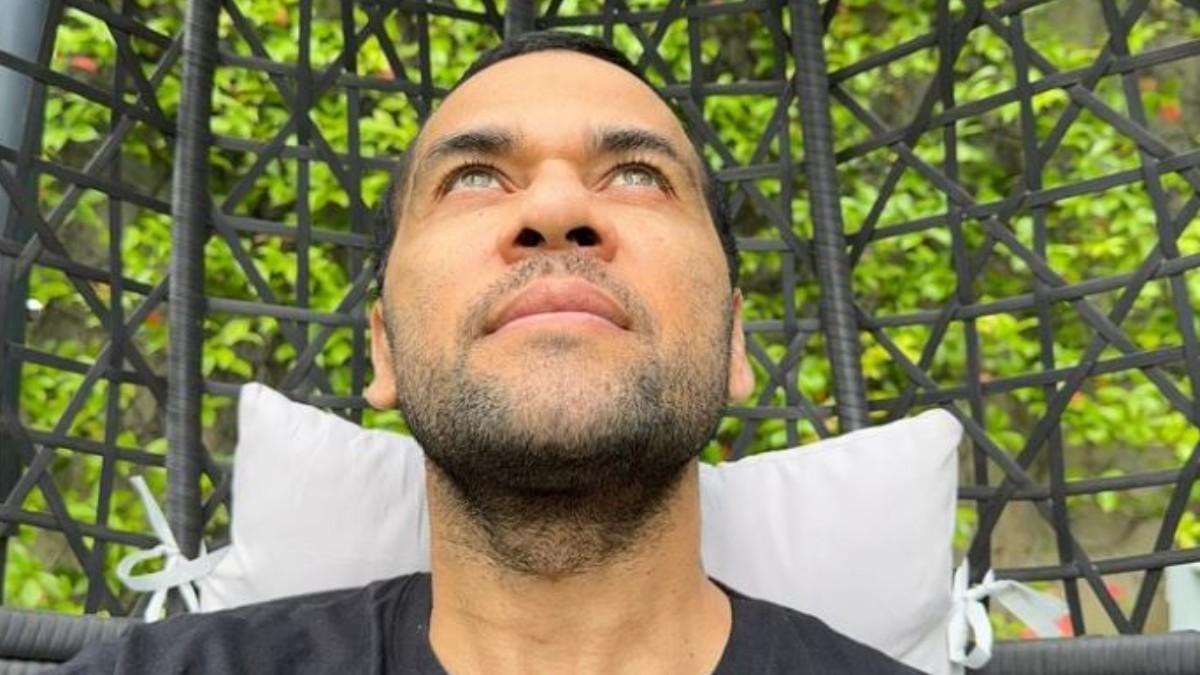 ¡Dani Alves lo tiene clarito! ¿Quién es el mejor futbolista de la historia?
