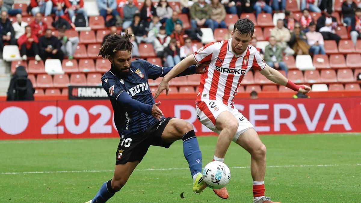 Sporting de Gijón negocia el fichaje de Konrad de la Fuente