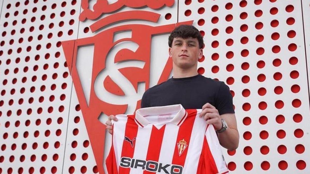 El Sporting de Gijón renueva a una de sus grandes promesas: contrato de larga duración y apuesta del club
