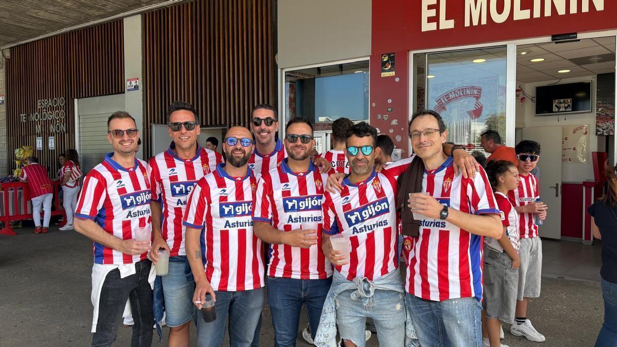 Sporting Gijón ya piensa en la próxima temporada: "ascenso y derbi"