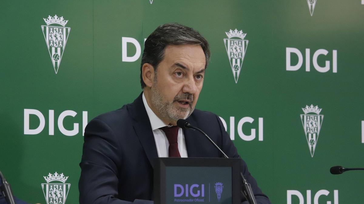 Córdoba CF: Trabaja en "dos incorporaciones" y "alguna salida" para cerrar la plantilla