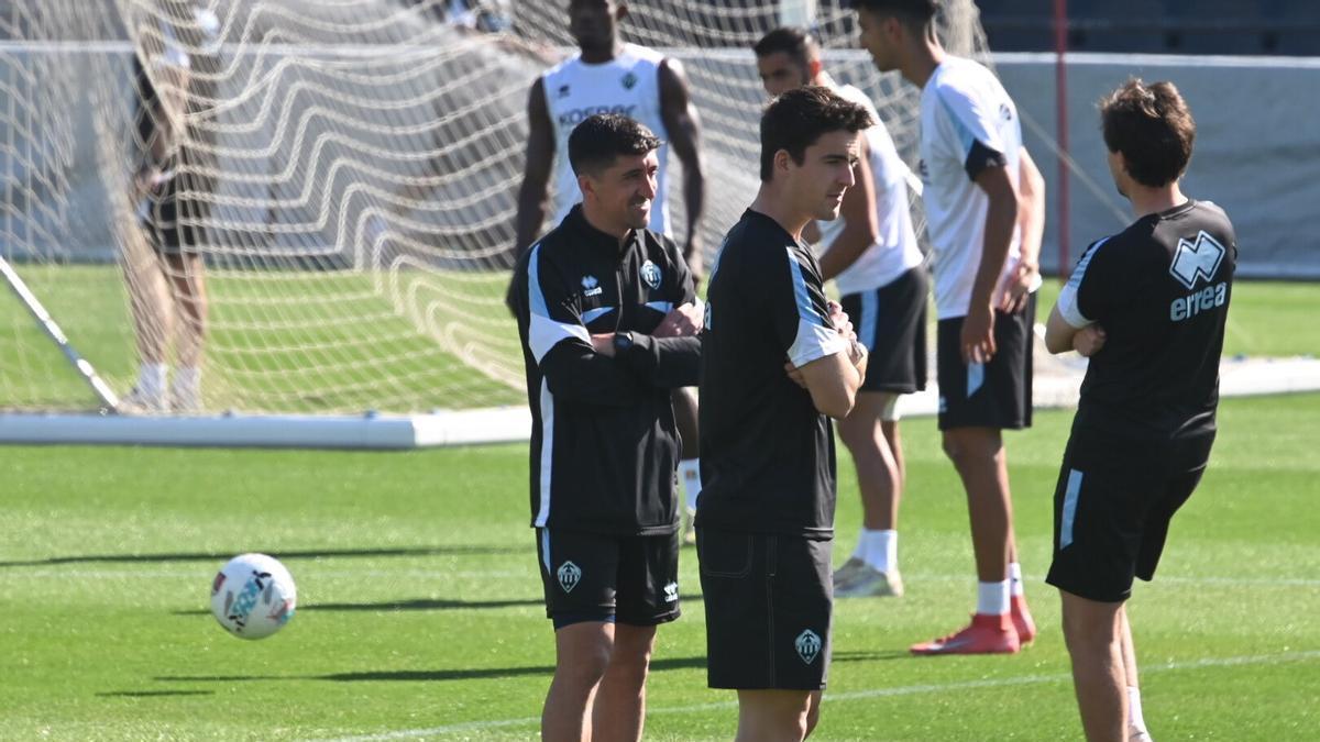 CD Castellón y su plantilla completa para enfrentar al Córdoba