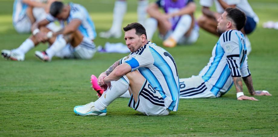 Messi vuelve a Rosario y evita a los hinchas al llegar