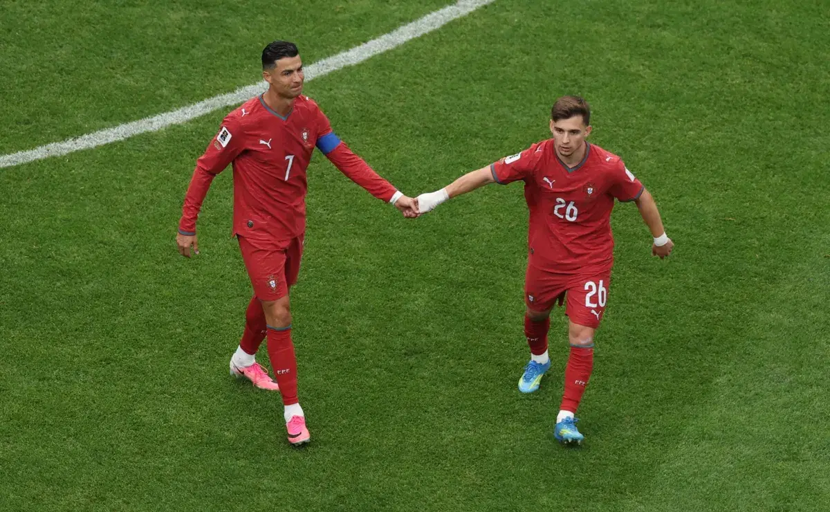 Conceição se refirió a la obligación de darle el balón a CR7