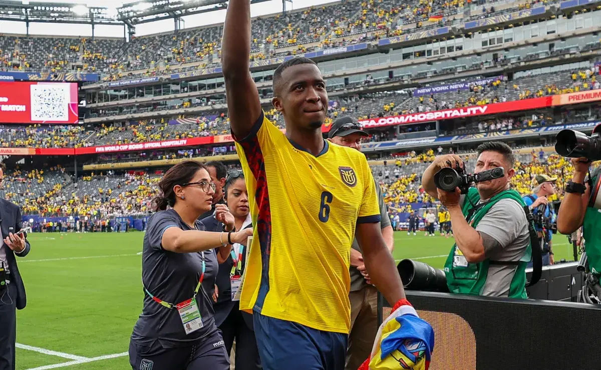 William Pacho molesto tras eliminación de Ecuador en el Mundial