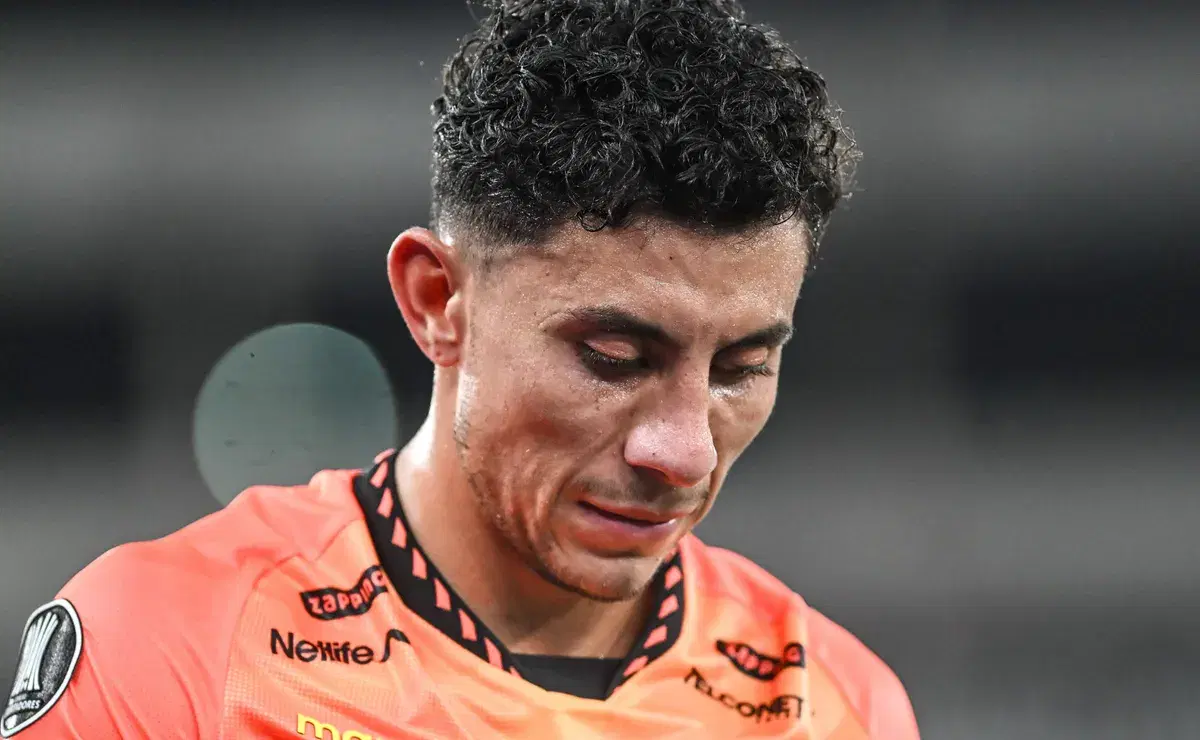 Joao Rojas VUELVE A PROVOCAR EL ENOJO DE LOS HINCHAS DE Barcelona SC