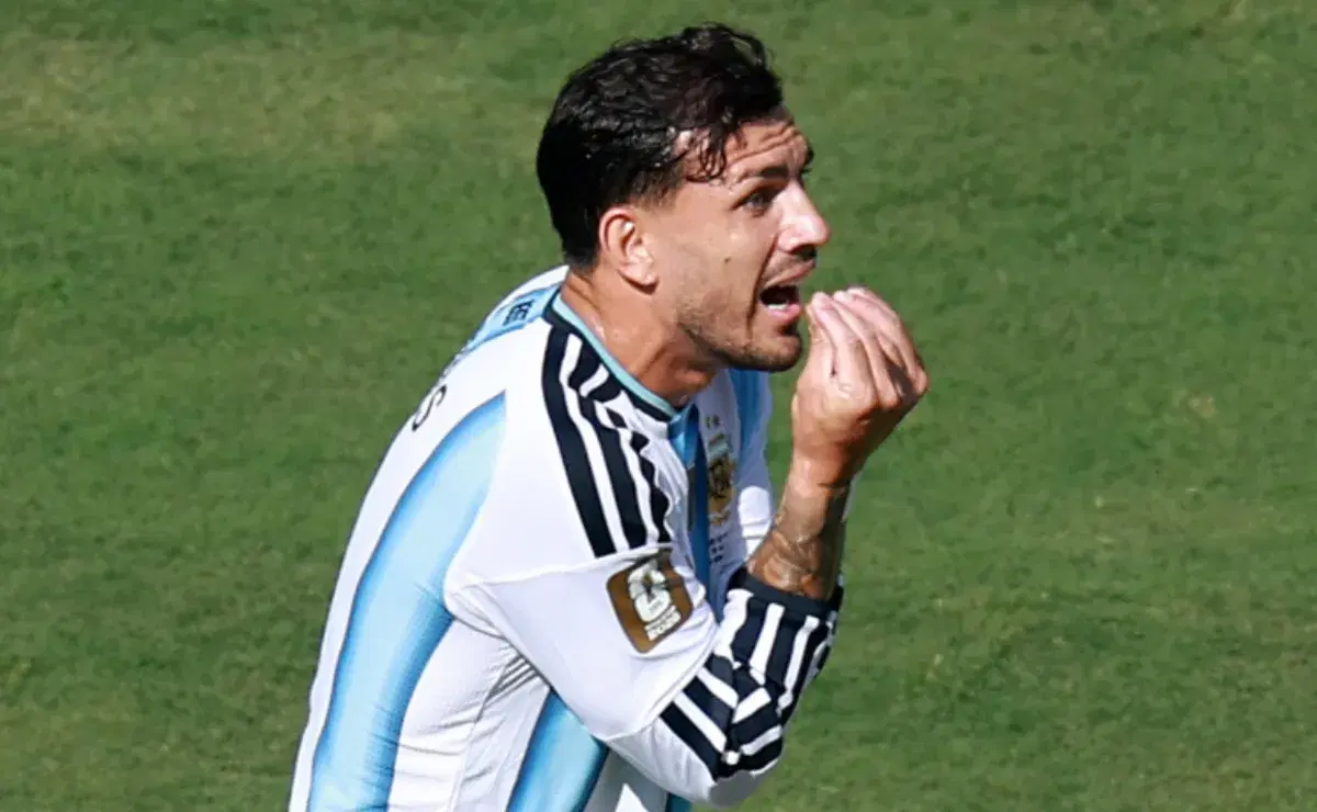 Leandro Paredes se pelea con dos jugadores españoles y FIFA puede sancionar con hasta un millón de dólares a la AFA