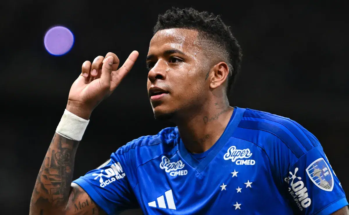 Keny Arroyo podría llegar a la Roma de Italia