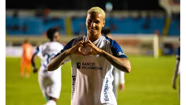 ¡Revelan el supuesto salario de Deyverson en Liga de Quito y los hinchas no lo pueden creer!