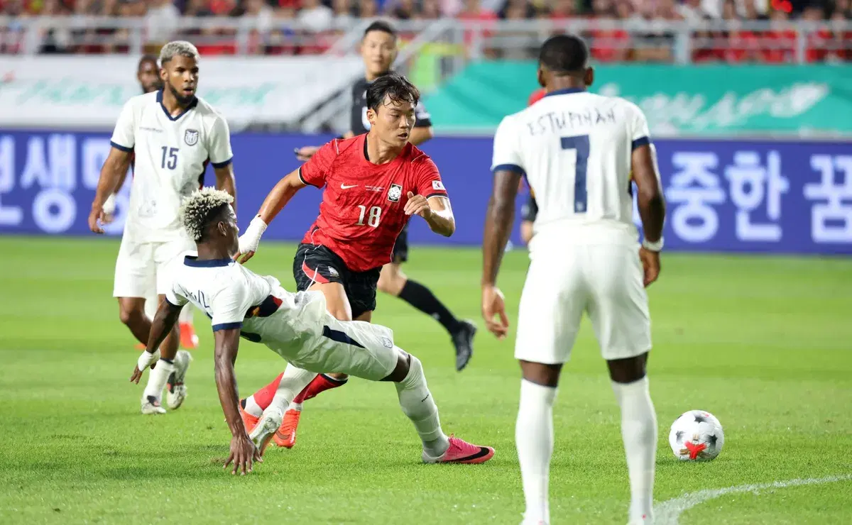 Ecuador sufre dura derrota 3-0 frente a Corea del Sur en debut de Gallardo