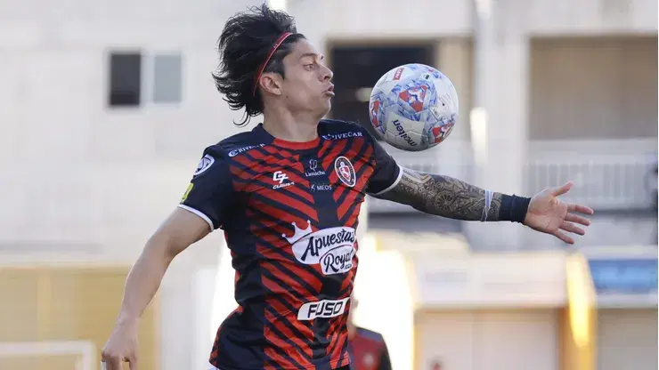 Joaquín Montecinos es nuevo refuerzo de Deportes Concepción